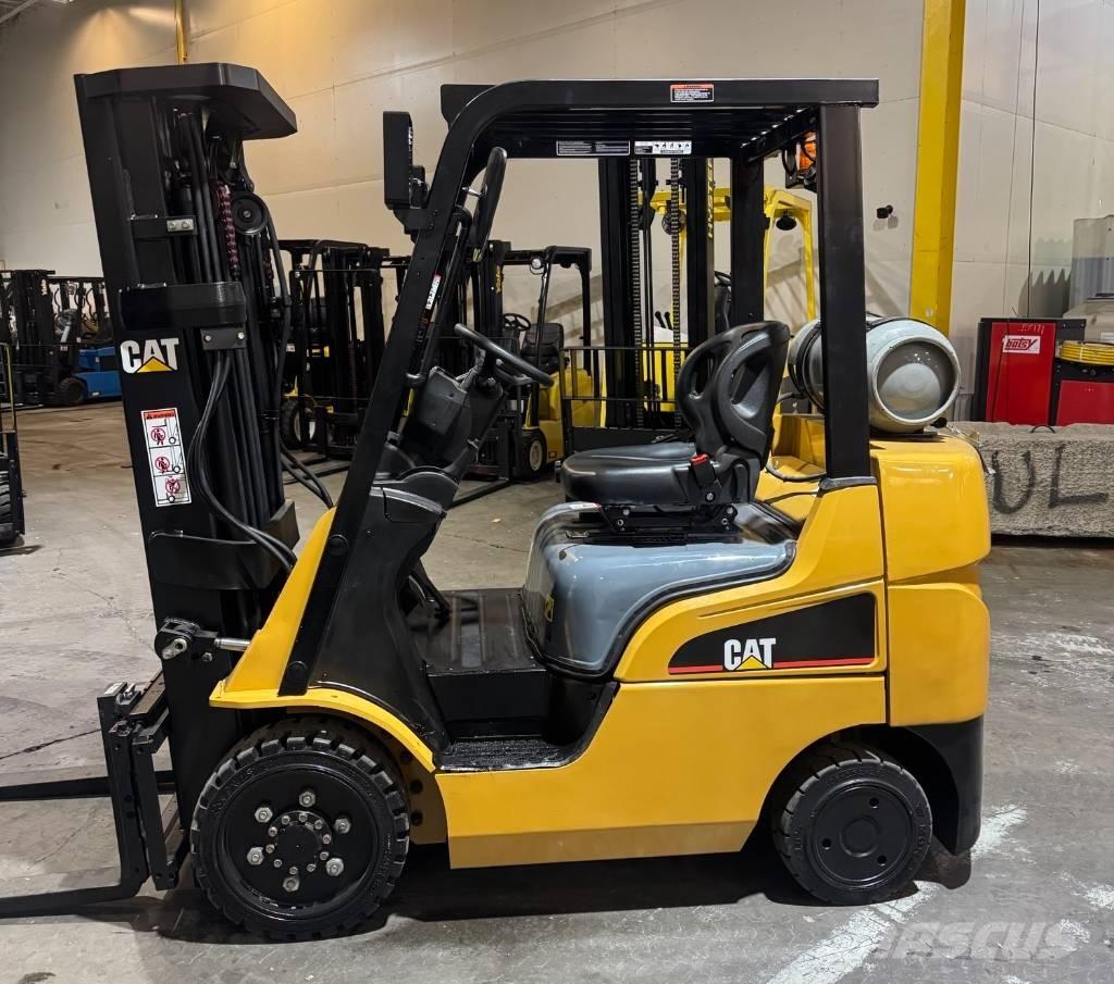 CAT FGC25N Autokrāvēji - citi