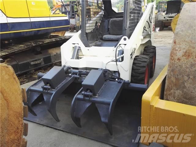 Bobcat S 250 Lietoti riteņu kompaktiekrāvēji