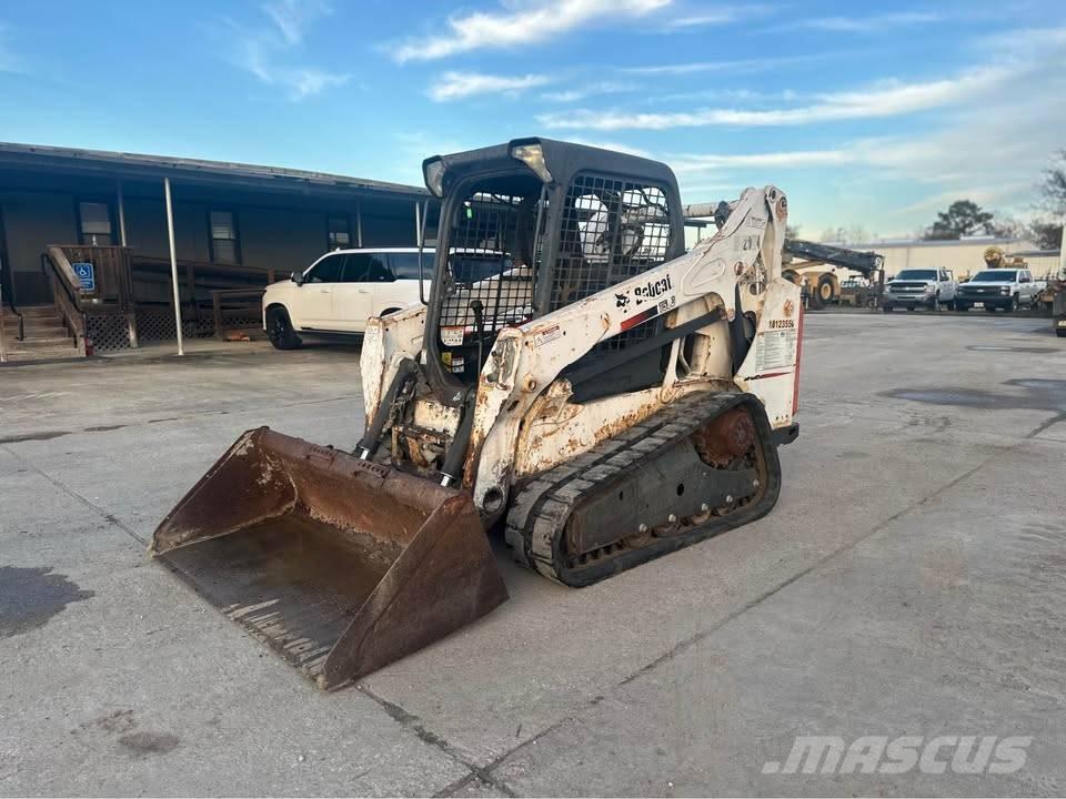 Bobcat T 590 Lietoti riteņu kompaktiekrāvēji