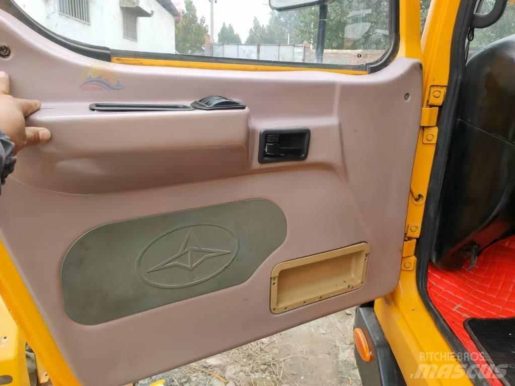XCMG QY 30 K5 Visurgājēji celtņi
