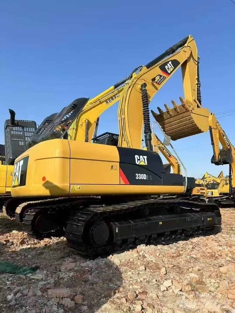 CAT 330 D2 L Kāpurķēžu ekskavatori
