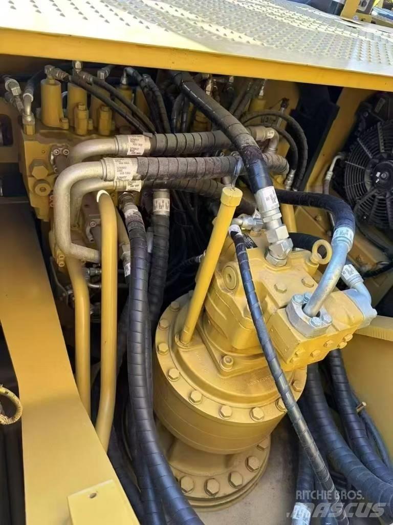 CAT 330 D2 L Kāpurķēžu ekskavatori