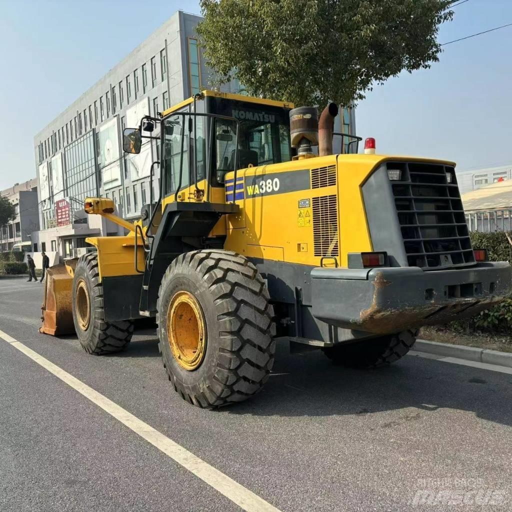 Komatsu 380-6 Iekrāvēji uz riteņiem