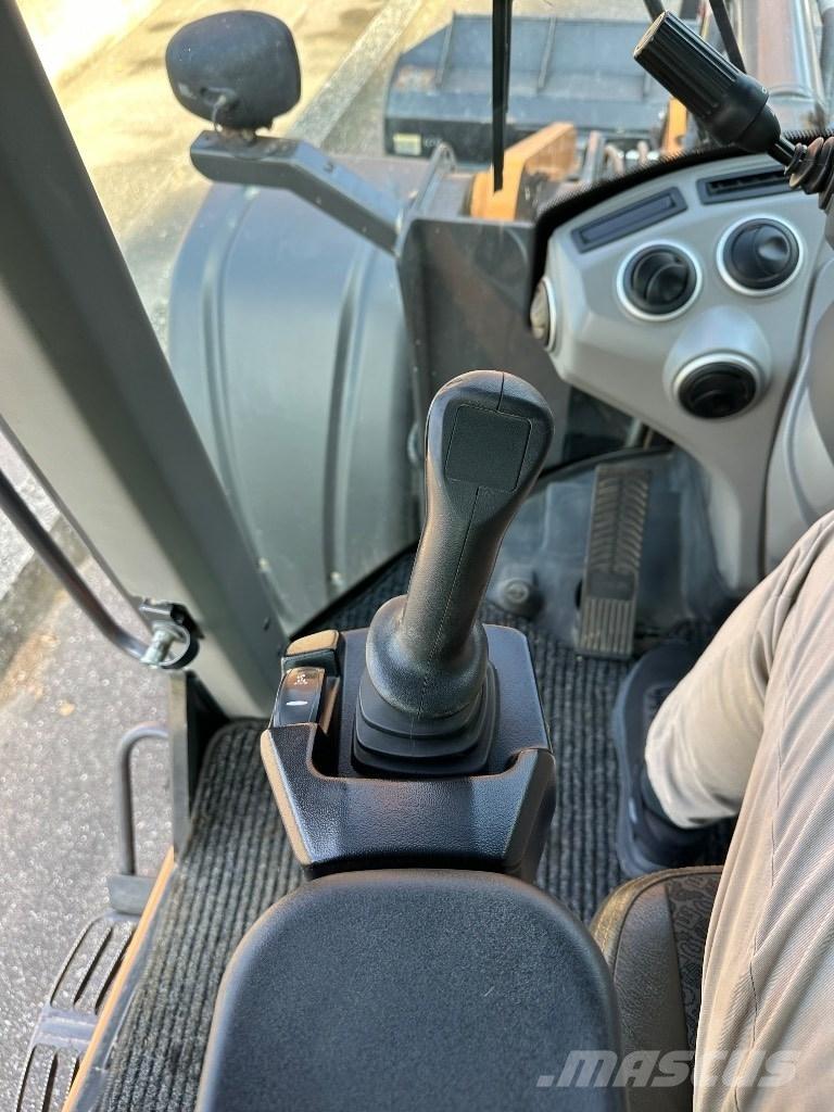 CASE 721 G Evolution Iekrāvēji uz riteņiem