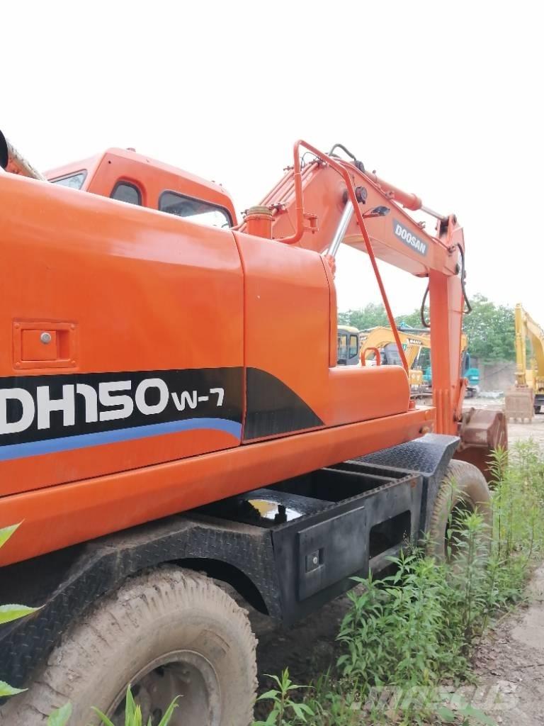 Doosan DH 150 W-7 Kāpurķēžu ekskavatori