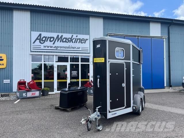 Ifor Williams HB403 Dzīvnieku transportēšanas piekabes