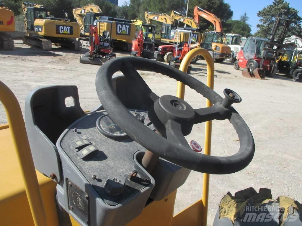 CAT CB 214 E Divvalču grunts veltņi
