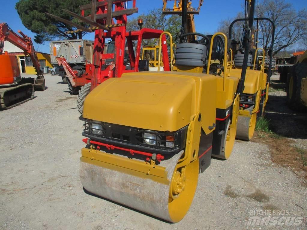 CAT CB 214 E Divvalču grunts veltņi