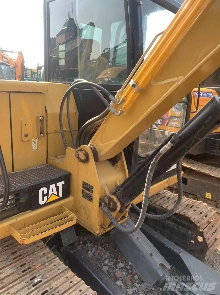 CAT 305.5e2 Kāpurķēžu ekskavatori