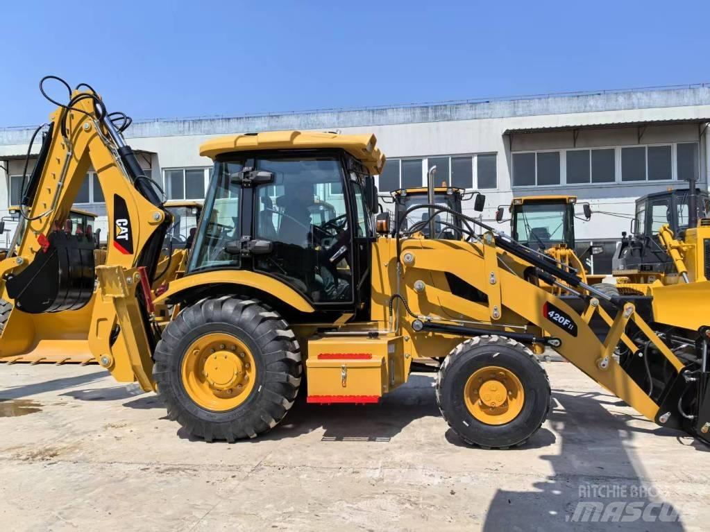 CAT 420 F Ekskavatori-iekrāvēji