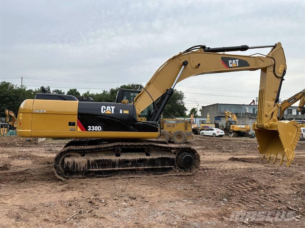 CAT 330 D L Kāpurķēžu ekskavatori