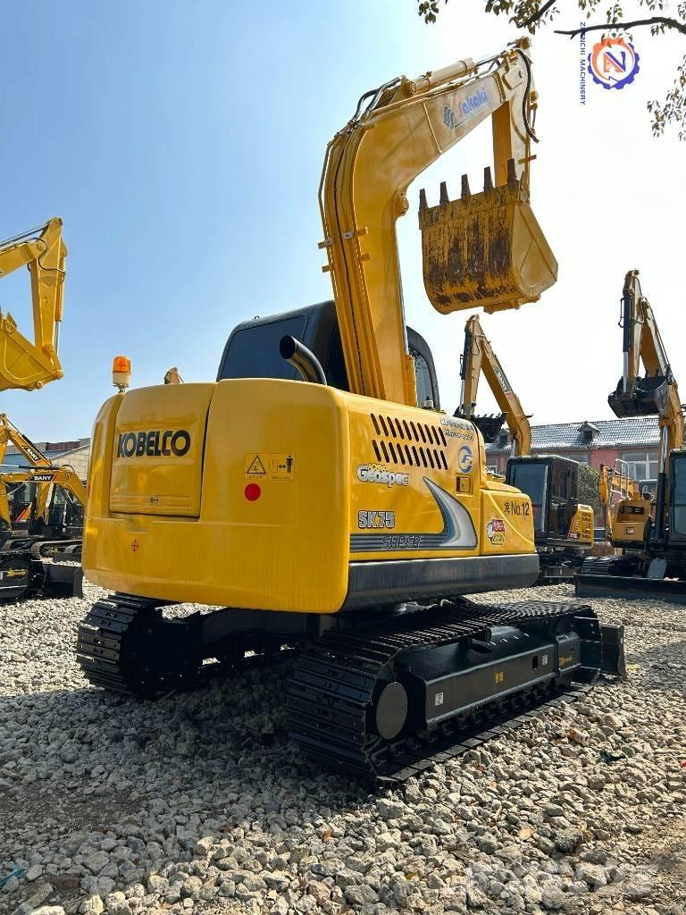 Kobelco SK 75 Vidēja lieluma ekskavatori 7 t - 12 t