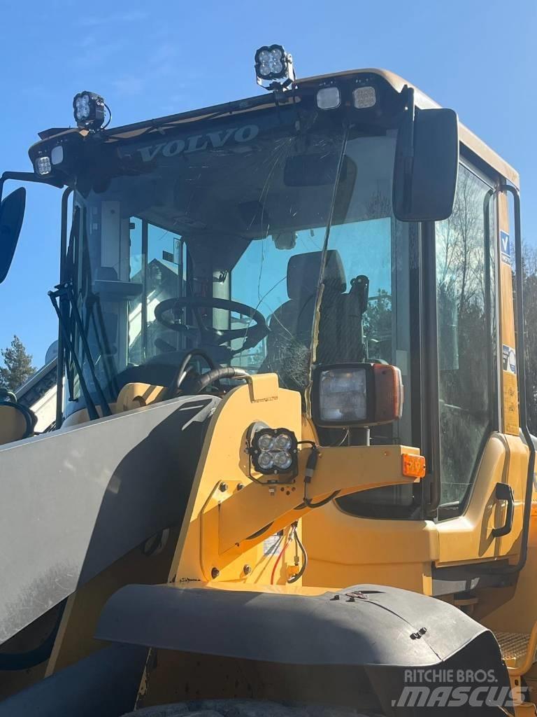 Volvo L 110 F Iekrāvēji uz riteņiem