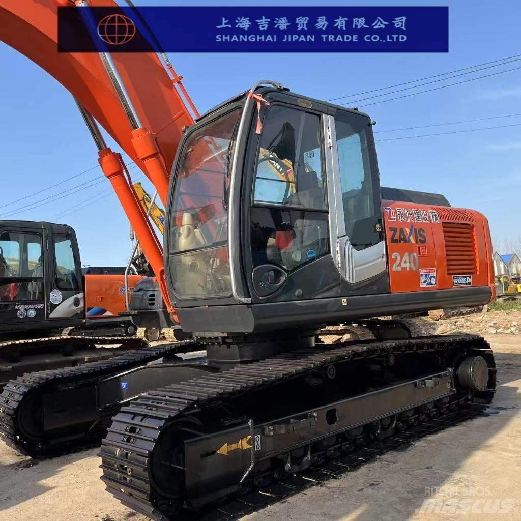 Hitachi ZX 240 Kāpurķēžu ekskavatori