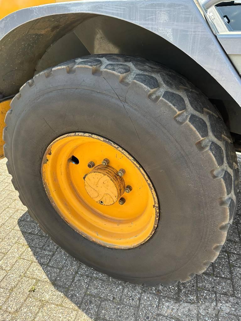 Liebherr L 514 Iekrāvēji uz riteņiem