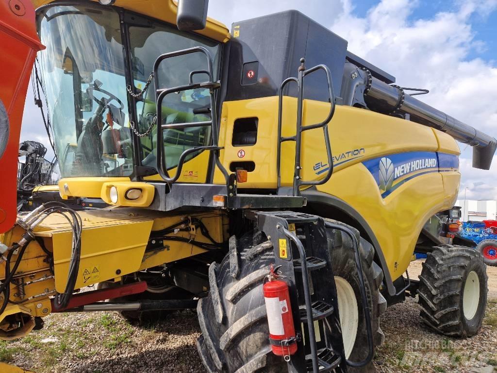 New Holland CX 8070 Ražas novākšanas kombaini