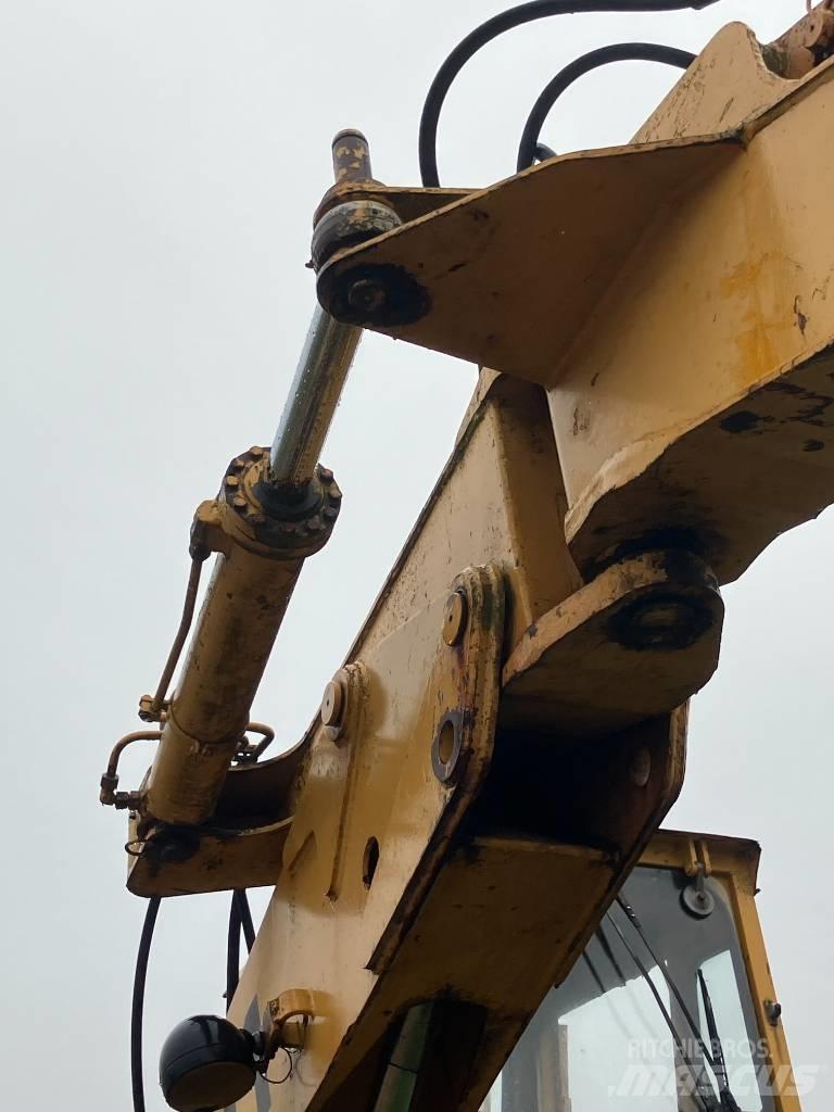 Liebherr A 901 C Ekskavatori uz riteņiem