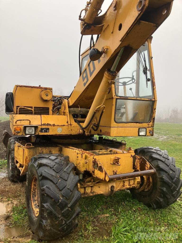 Liebherr A 901 C Ekskavatori uz riteņiem
