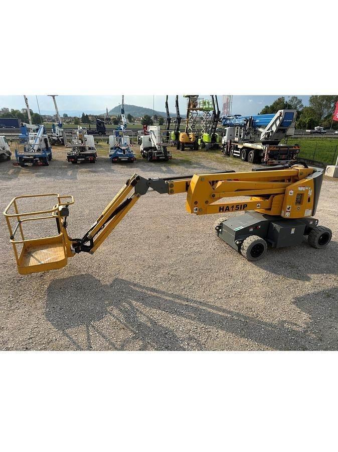 Haulotte HA15IP Pacēlāji uz automašīnas bāzes