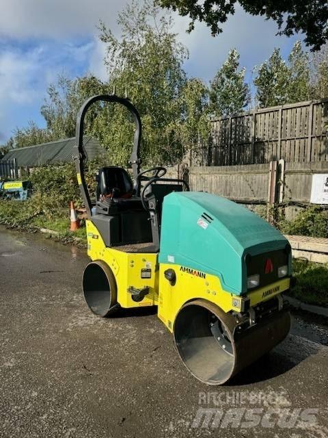 Ammann ARX 12 Divvalču grunts veltņi