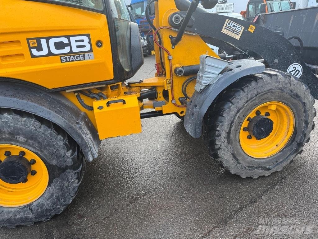 JCB 409 SV Ekskavatori-iekrāvēji