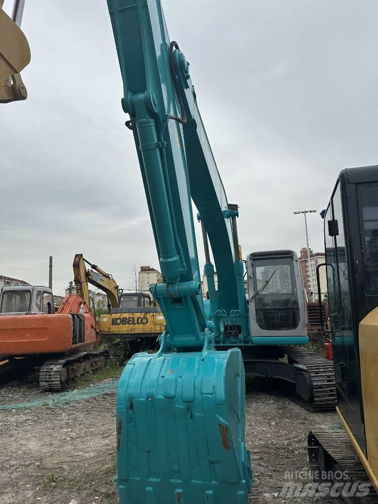 Kobelco SK 200 Kāpurķēžu ekskavatori