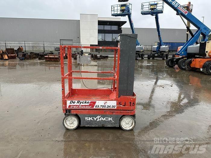 SkyJack SJ16 Šķerveida pacēlāji