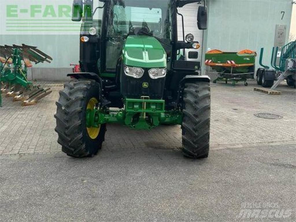 John Deere 6090m Traktori