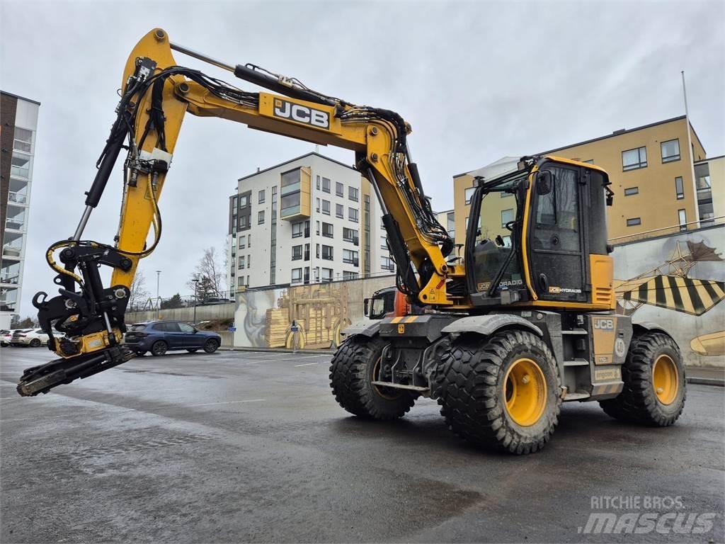 JCB Hydradig 110W Ekskavatori uz riteņiem