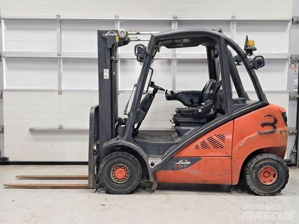 Linde H25D-02 Tehnika ar dīzeļa dzinēju