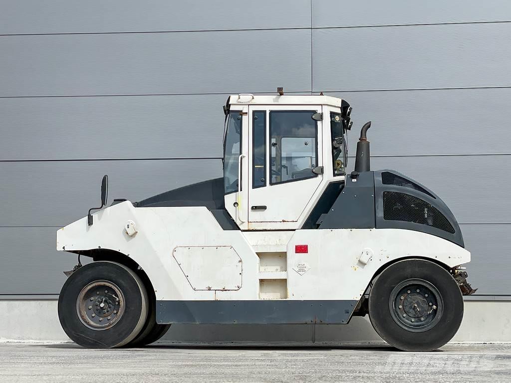 Bomag BW 24 RH Pneimatiskie veltņi