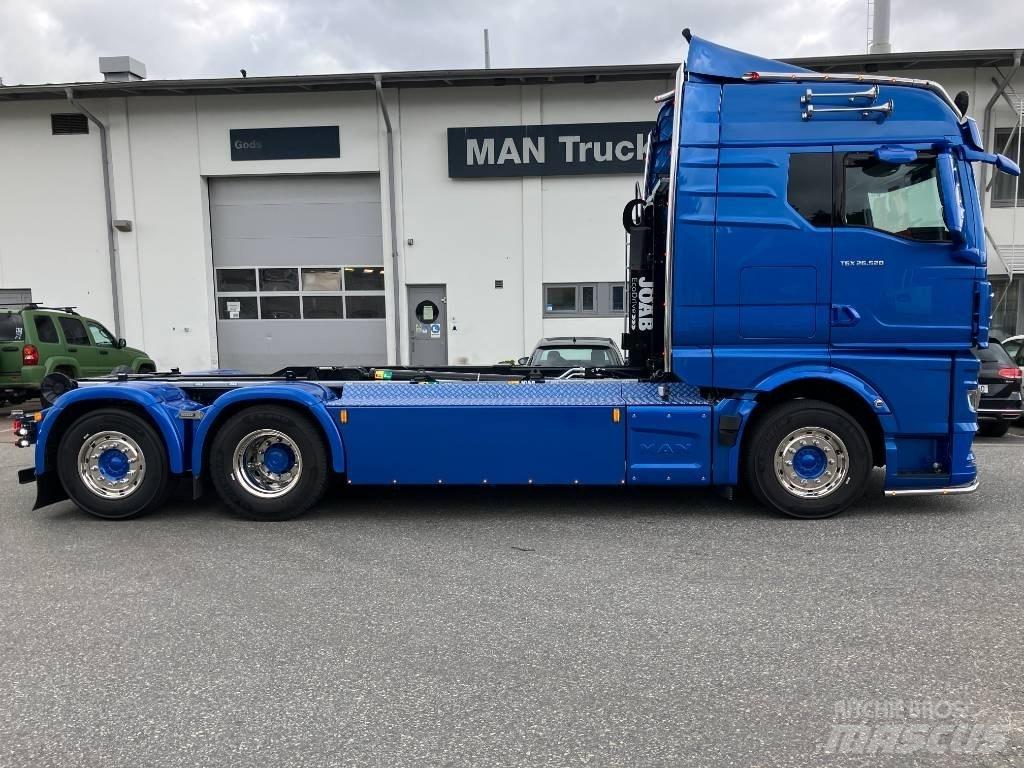 MAN TGX 26.510 Treileri ar āķi