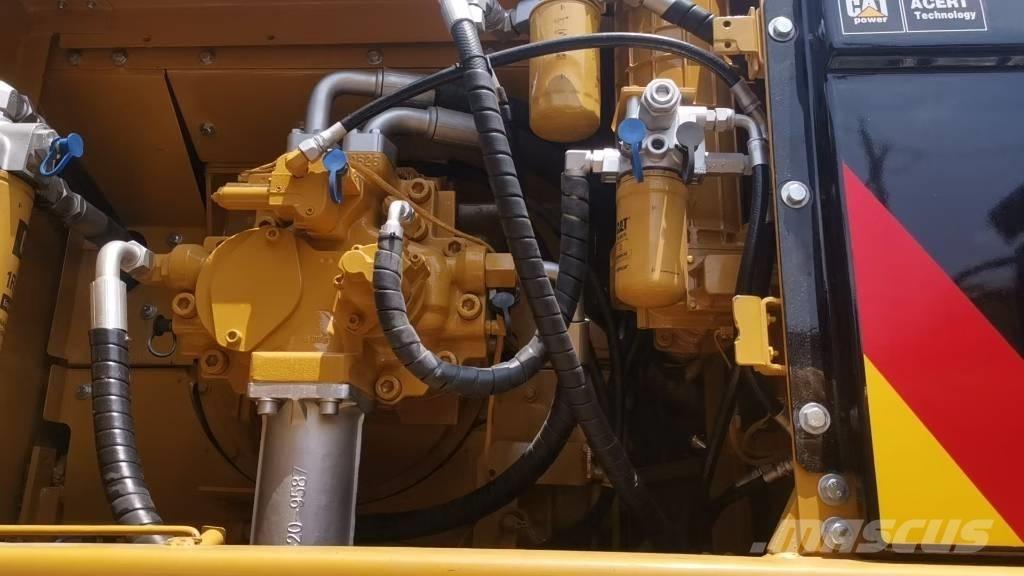 CAT 340 D L Kāpurķēžu ekskavatori