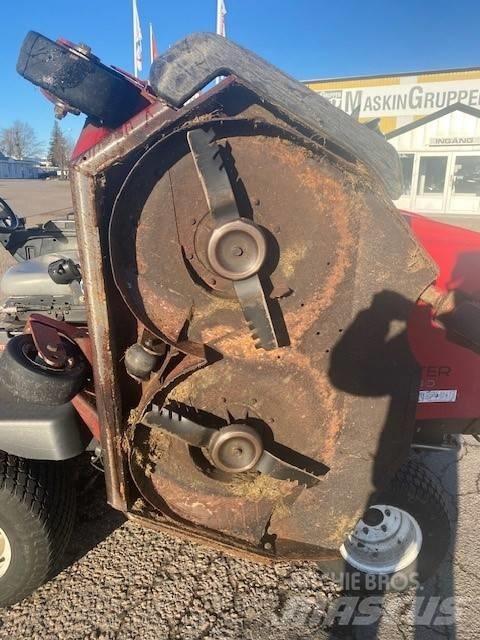 Toro 4000 Mauriņa traktors