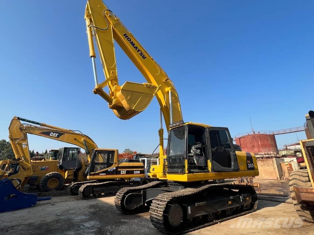Komatsu PC 300-7 Kāpurķēžu ekskavatori