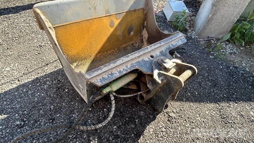 JCB 4 CX Pro Ekskavatori-iekrāvēji