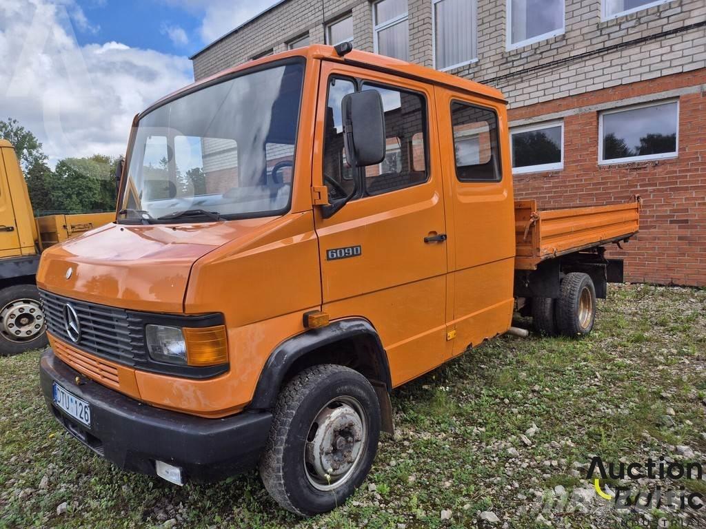 Mercedes-Benz 609 Pašizgāzējs