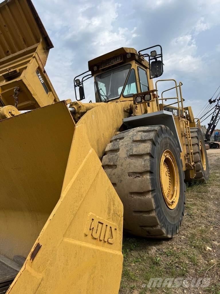 CAT 988F Iekrāvēji uz riteņiem