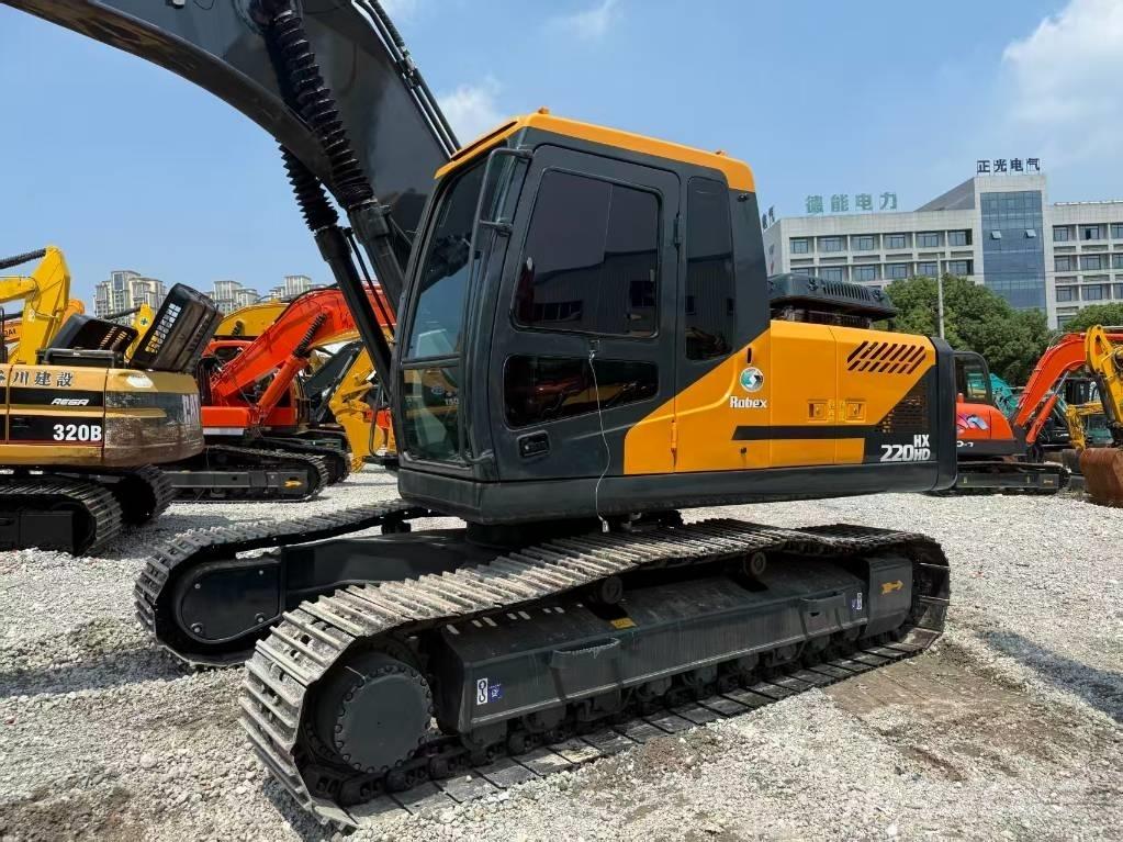 Hyundai 220HD Kāpurķēžu ekskavatori