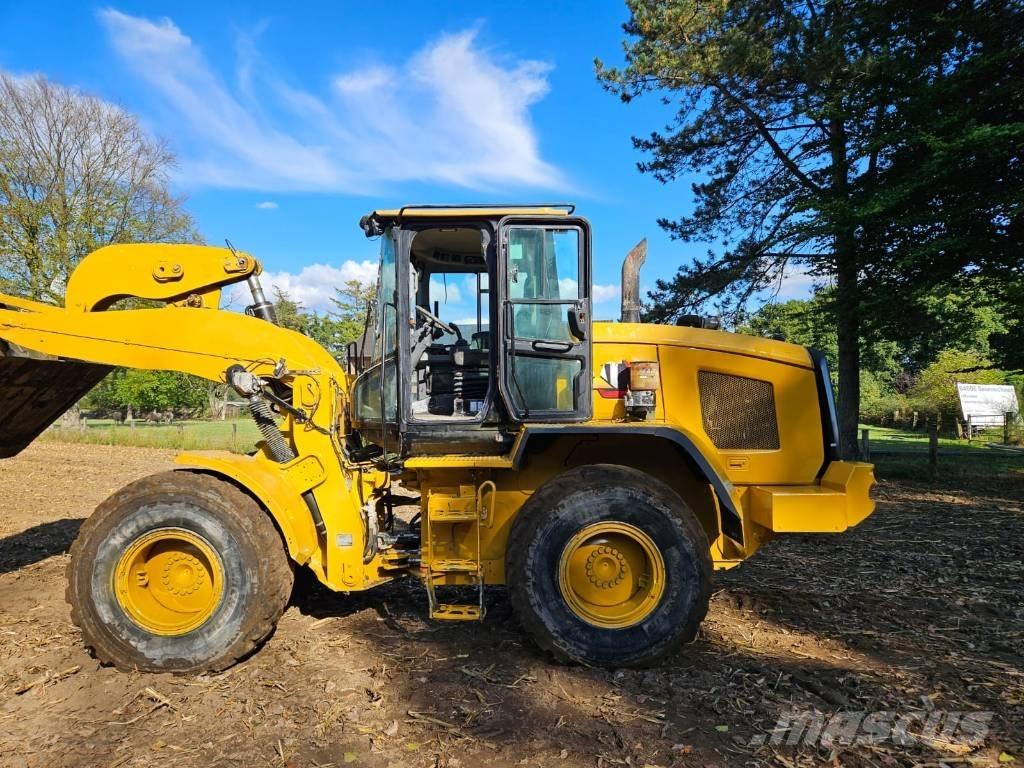 CAT 930 M Iekrāvēji uz riteņiem