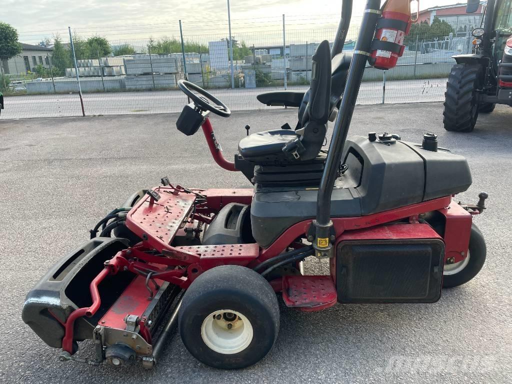 Toro GR3250 Mauriņa traktors