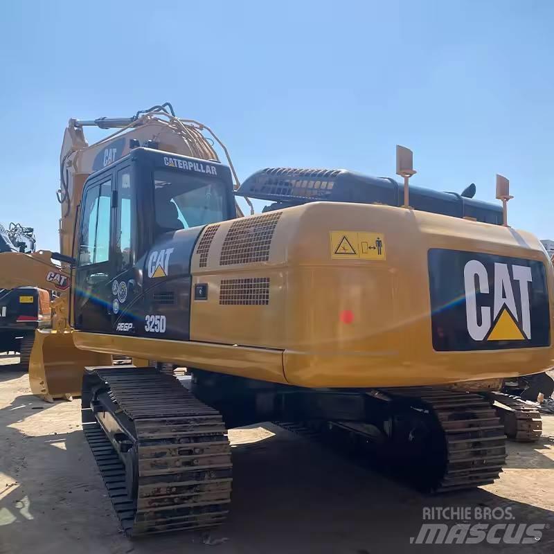CAT 325 D Kāpurķēžu ekskavatori