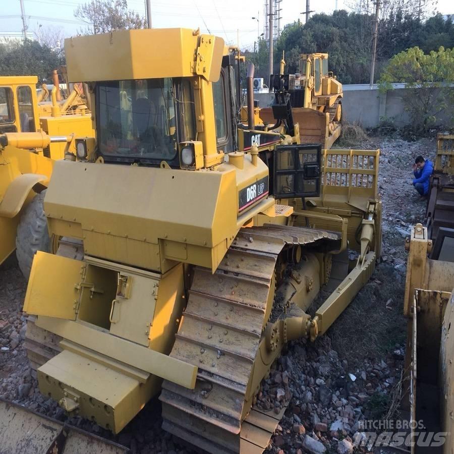 CAT D6R Kāpurķēžu buldozeri