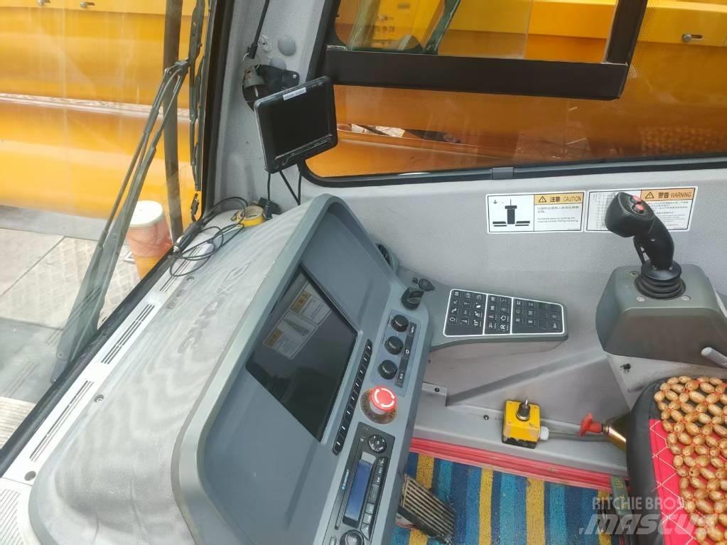 XCMG XCT 130 Visurgājēji celtņi
