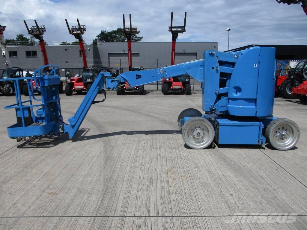 JLG E300AJP (180) Kompakts pacēlājs ar rotējošu strēli