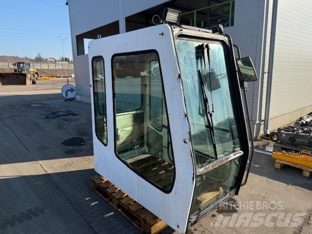 Liebherr SERIA B CAB Kabīnes un interjers