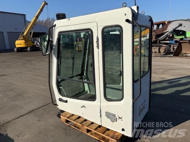 Liebherr SERIA B CAB Kabīnes un interjers