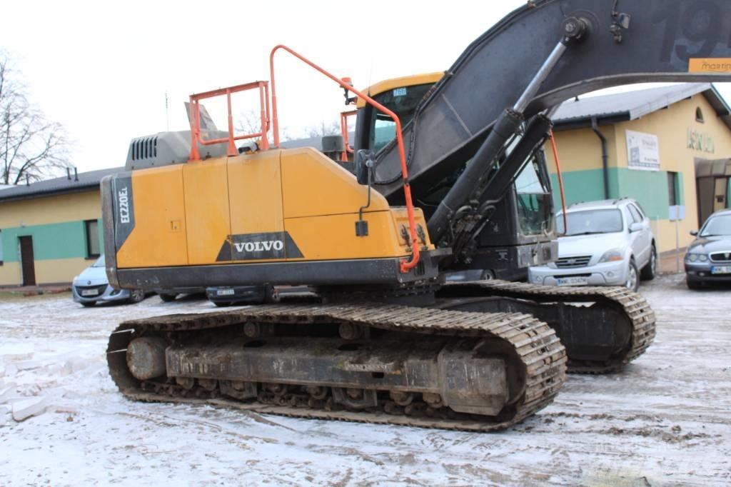 Volvo EC 220 E Kāpurķēžu ekskavatori