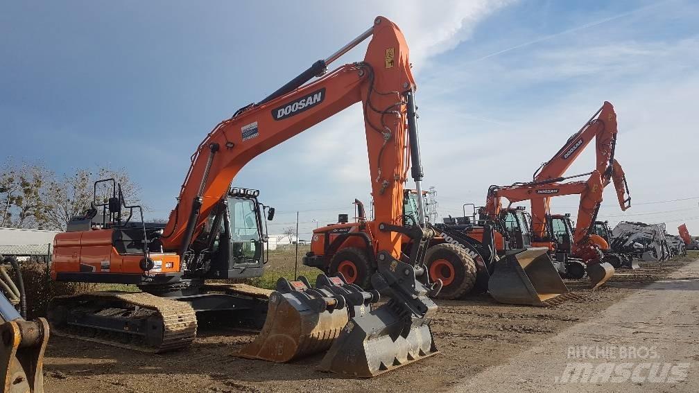 Doosan DX 225 Kāpurķēžu ekskavatori