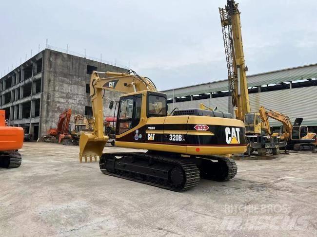 CAT 320 BL Kāpurķēžu ekskavatori